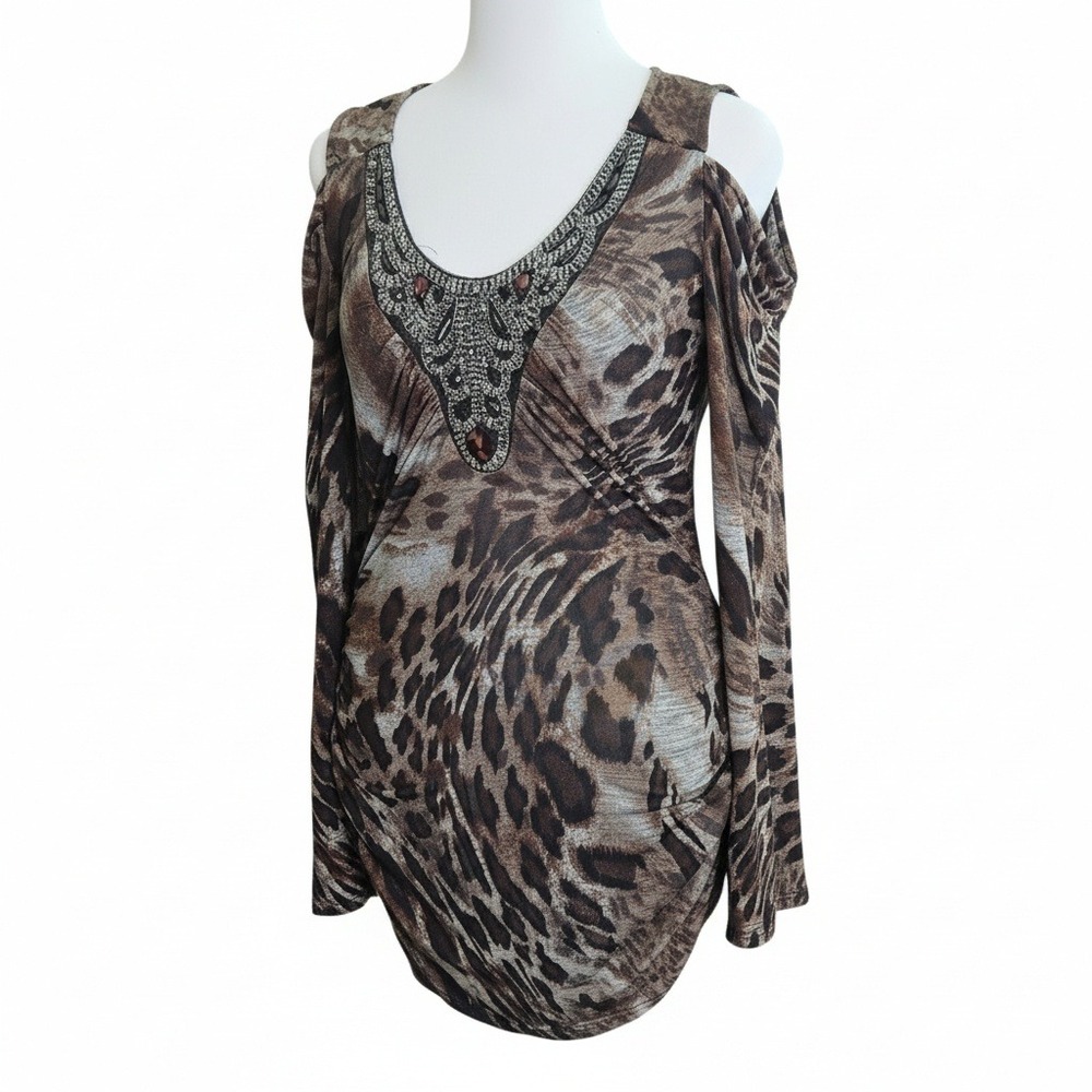 Venus Women's Leopard Print Cold Shoulder Beaded Neckline Long Sleeve Top M Glam - Picture 10 of 10